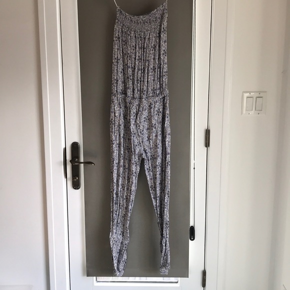 Zara Pants - Strapless Zara violet flower playsuit Zara Pants - Strapless Zara violet flower playsuit